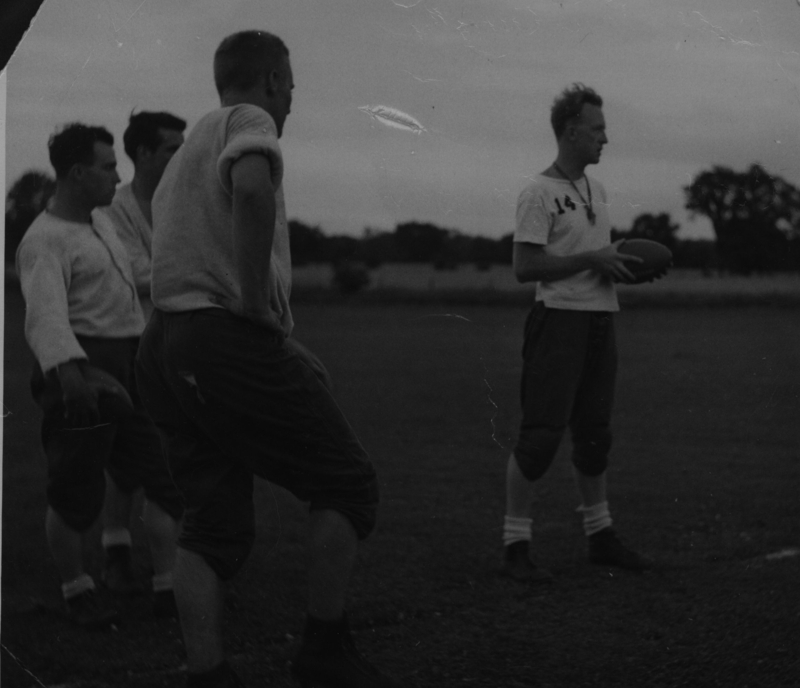 Football -Galloping Ghosts -1949 -P01-Tryouts-Coach Edminston