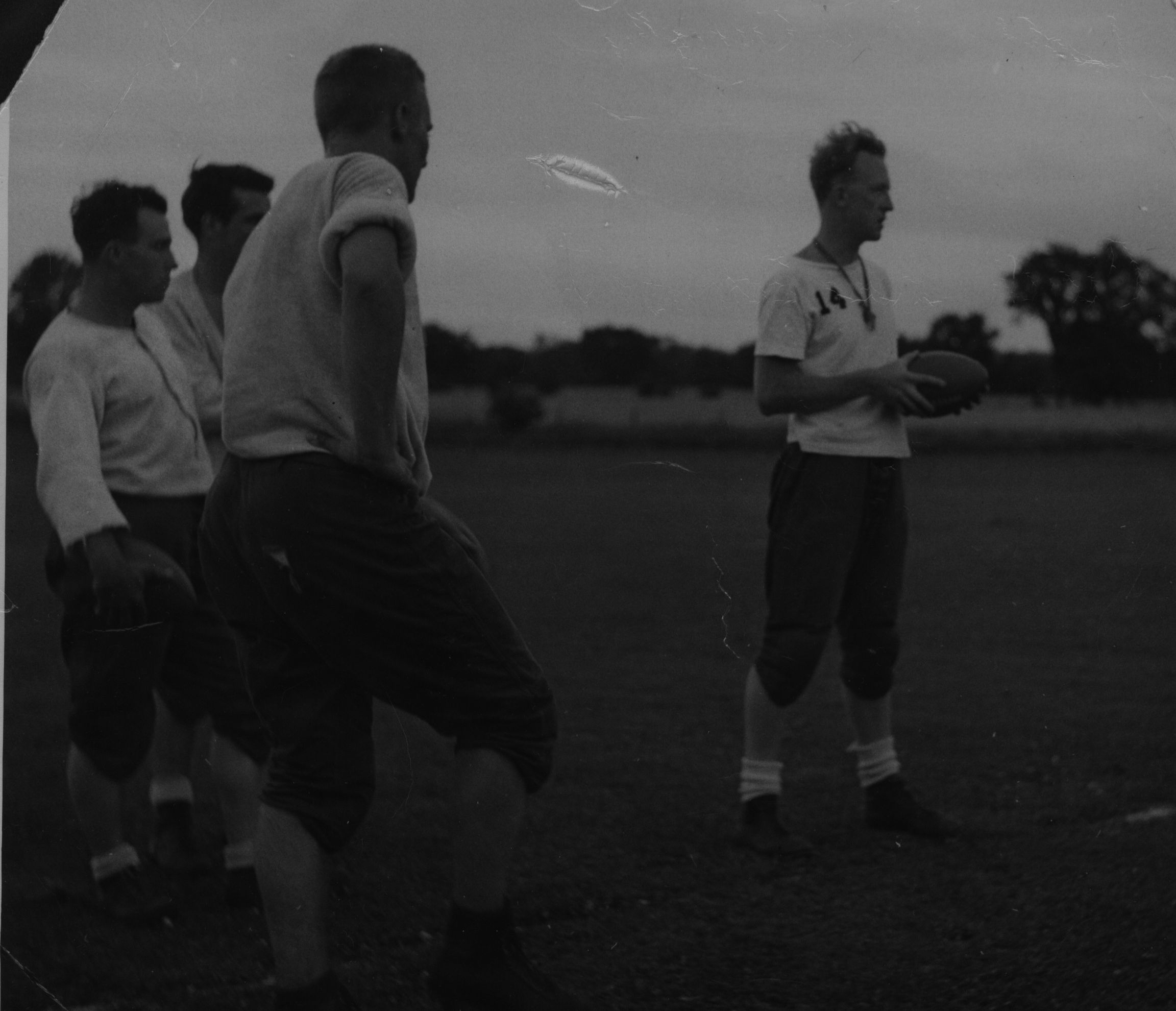 Football -Galloping Ghosts -1949 -P01-Tryouts-Coach Edminston