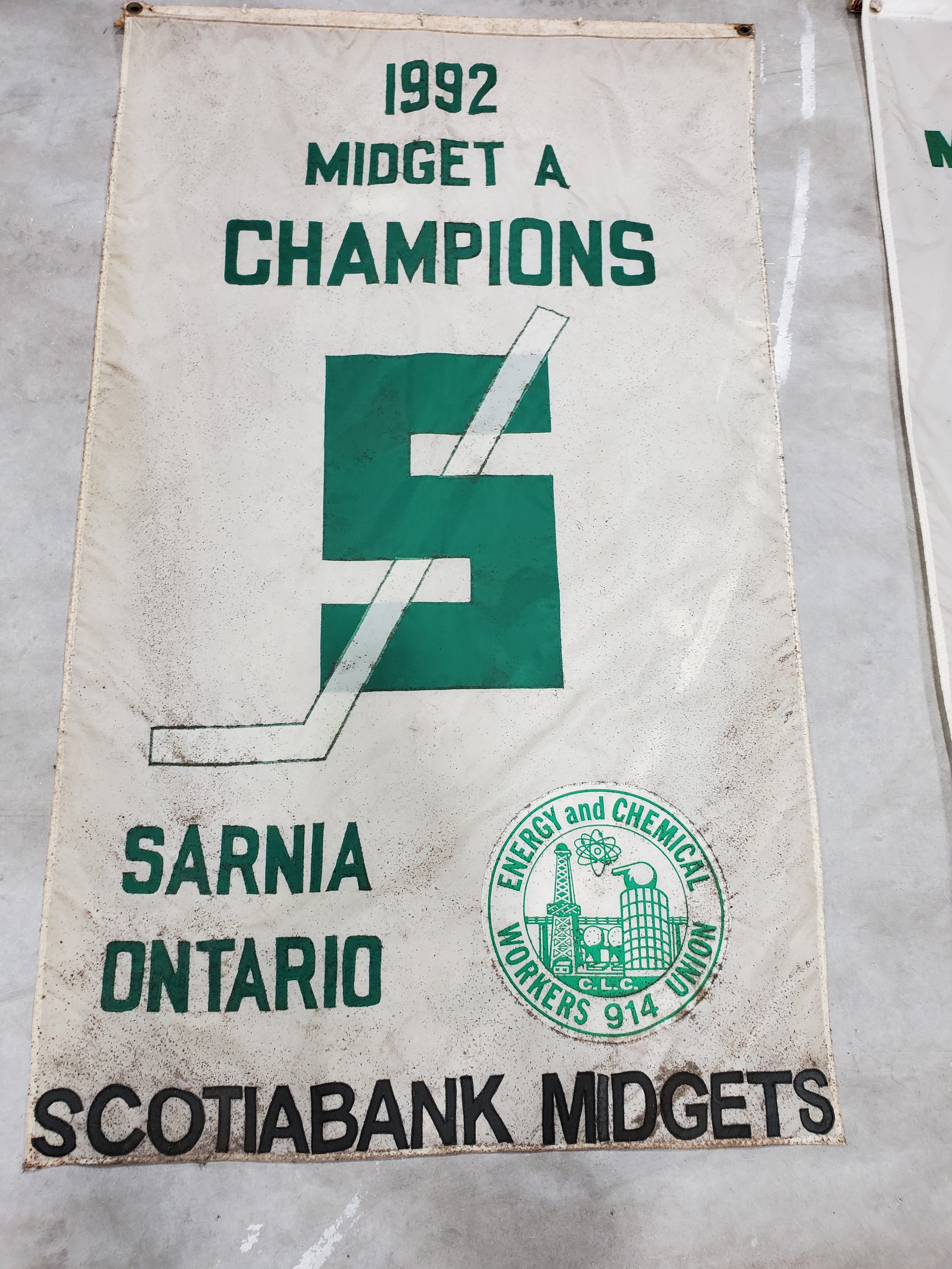 Banners-Silver Stick Men-03