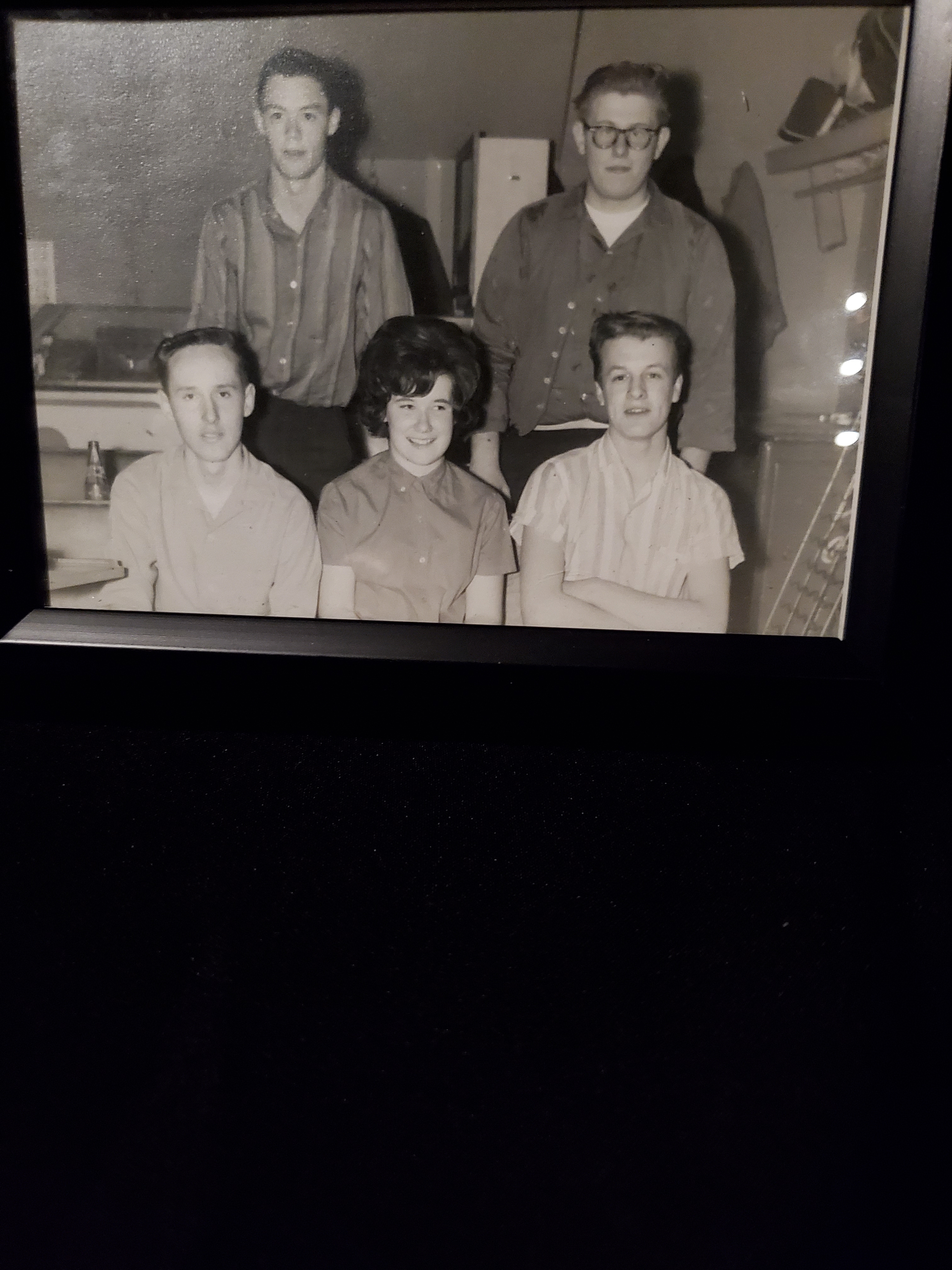 5 teenage bowlers- known names on back