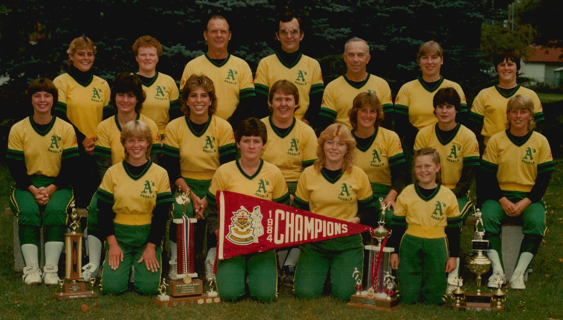 1984 Cobourg Angels Women's Fastball Team photos