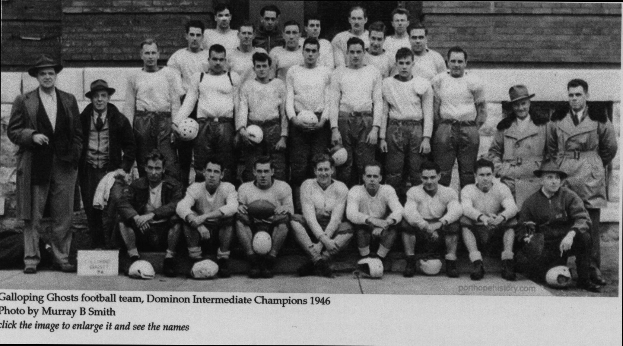 Football -Galloping Ghosts -1946 -P02-Team pic