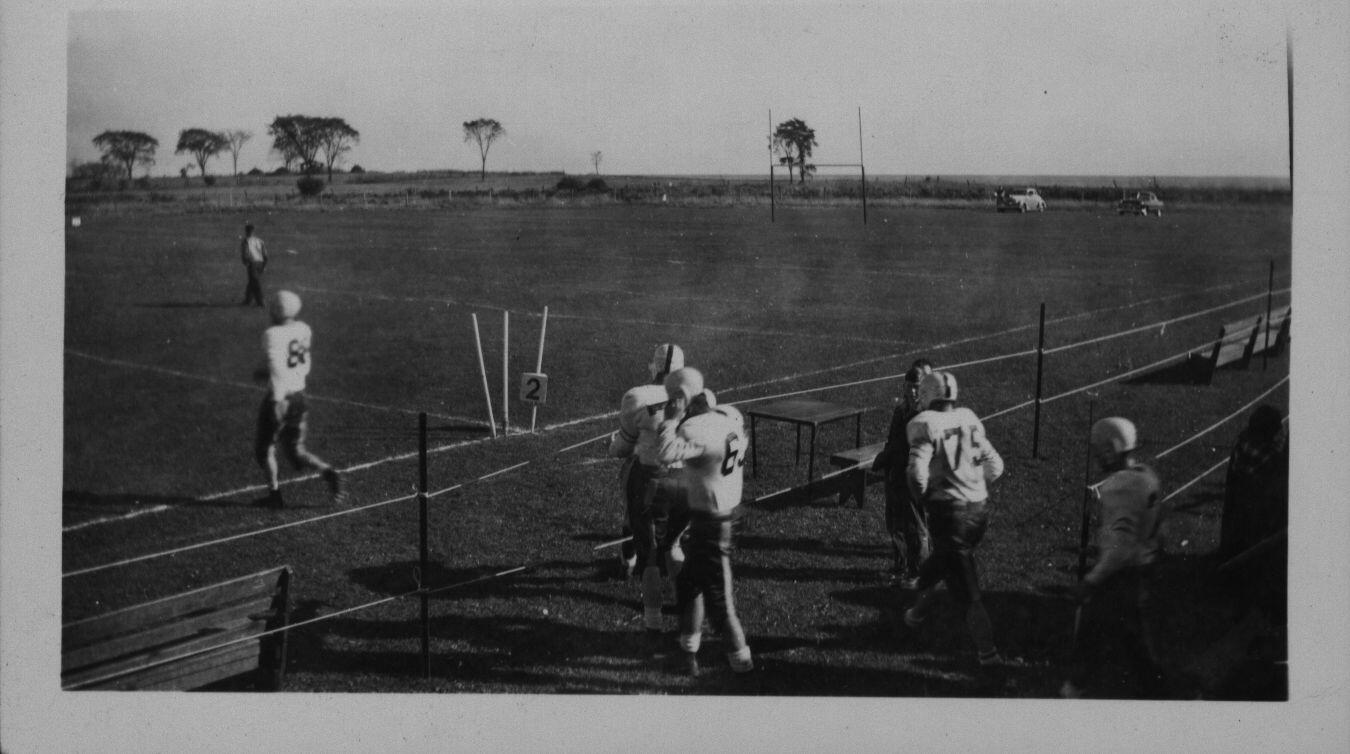 Football -Galloping Ghosts -1948 -P01-Players near south end of field