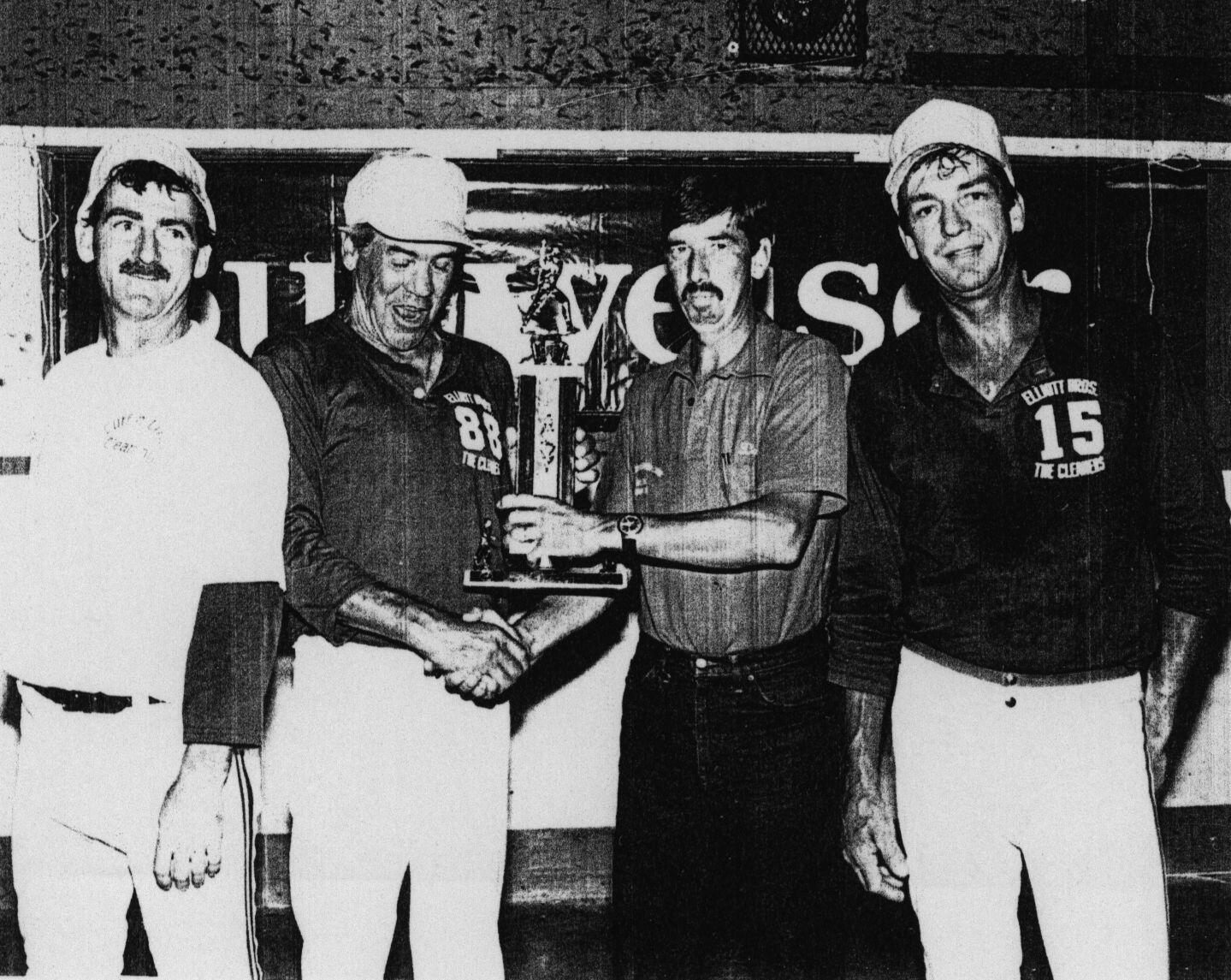 Softball -Grafton Tournament -1992 -Mens-B Champs-Elliott Bros