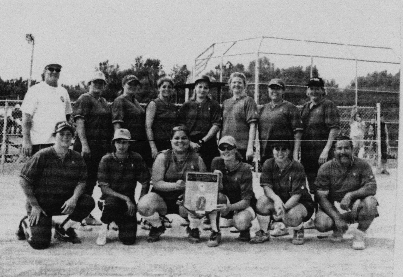 Softball -Grafton Tournament -2002 -Ladies-B Champs-Carrying Place