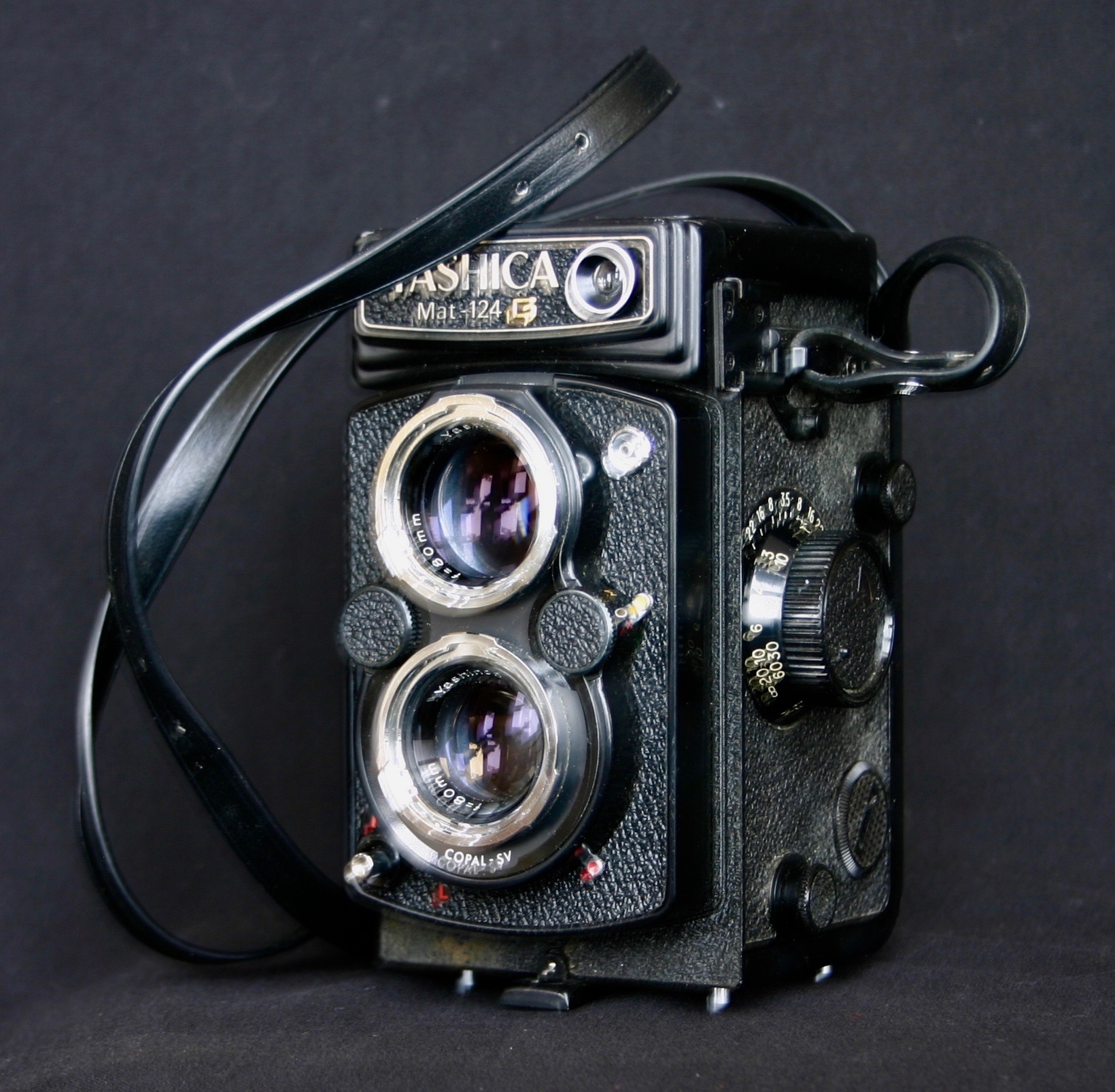 Layton Dodge Yashica camera MAT-124G #4102493