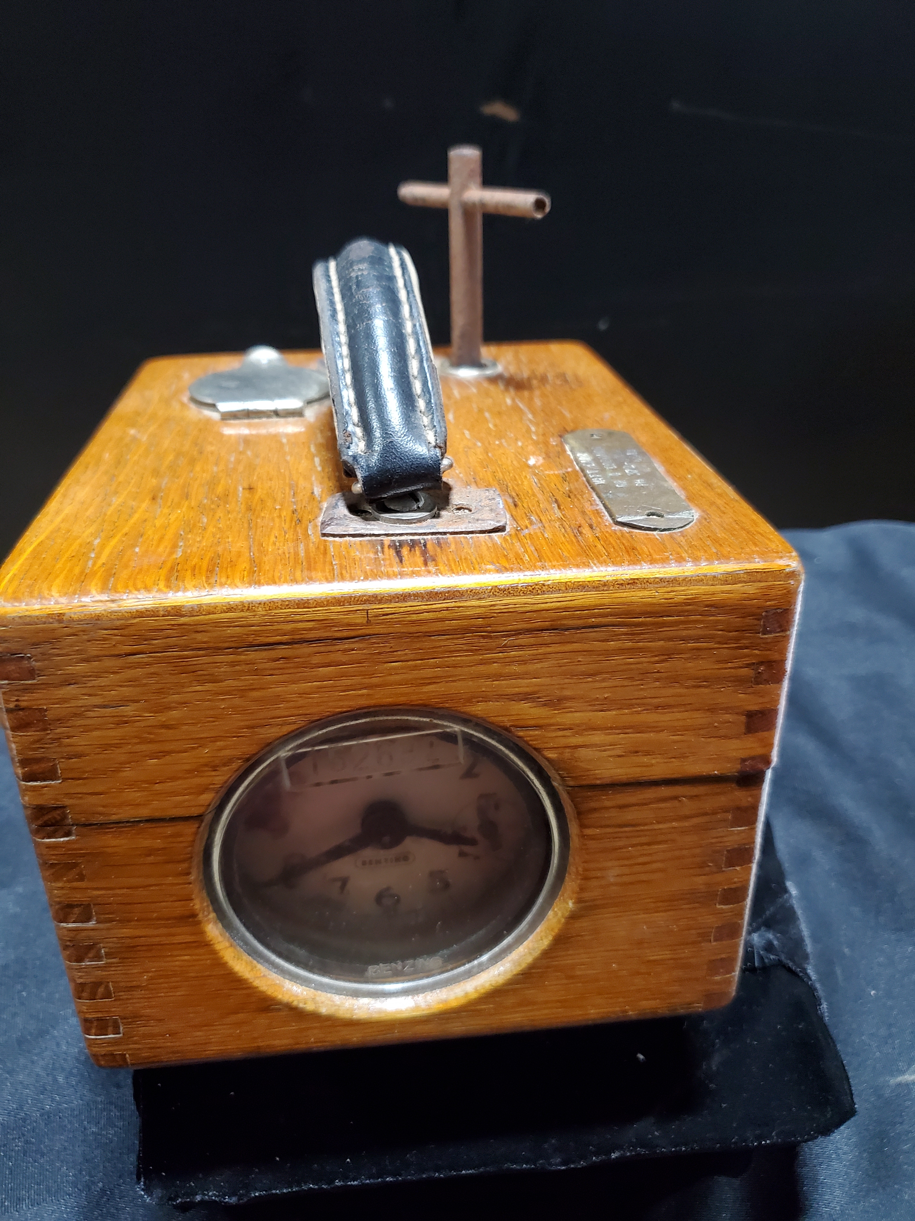 Time clock used for pigeon racing
