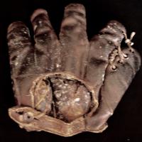 1925-left handed fielder's glove