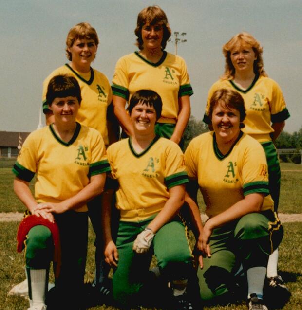 1984 Cobourg Angels Women's Fastball Team photos