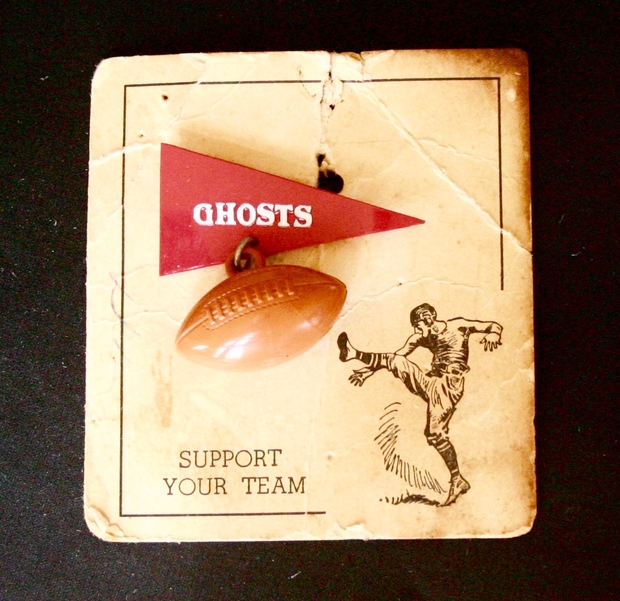 1950 Galloping Ghosts supporter pin