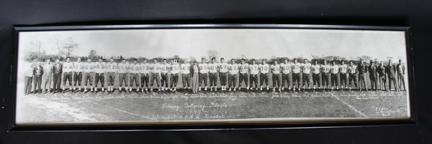 1949 Galloping Ghosts team photo