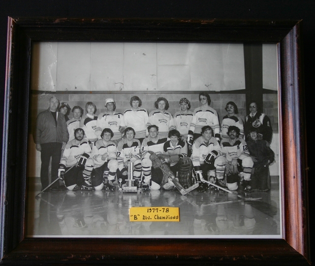 1978 Lakers League Hockey team Champions photo