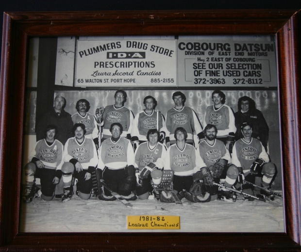1982 Lakers League Hockey team Champions photo