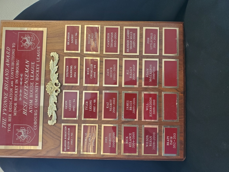 T&P-13a Yvonne Briand Award – Best Defenceman Atom House League