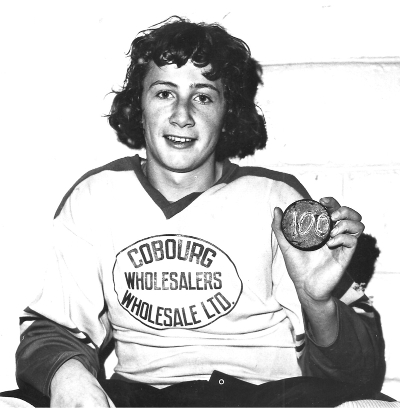 DW002-As Cobourg Wholesaler w-puck 100