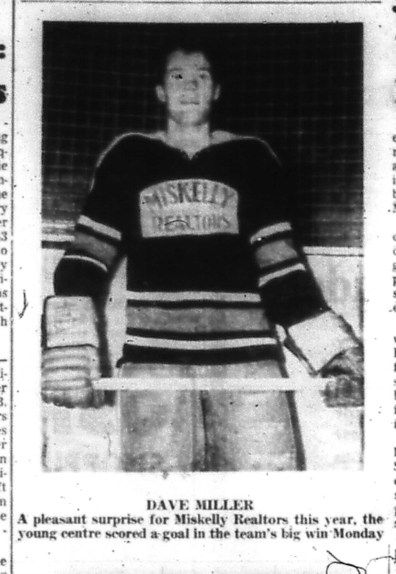 1966-12-14 Hockey -Boys -Miskelly Realtors Centre Scores Goal