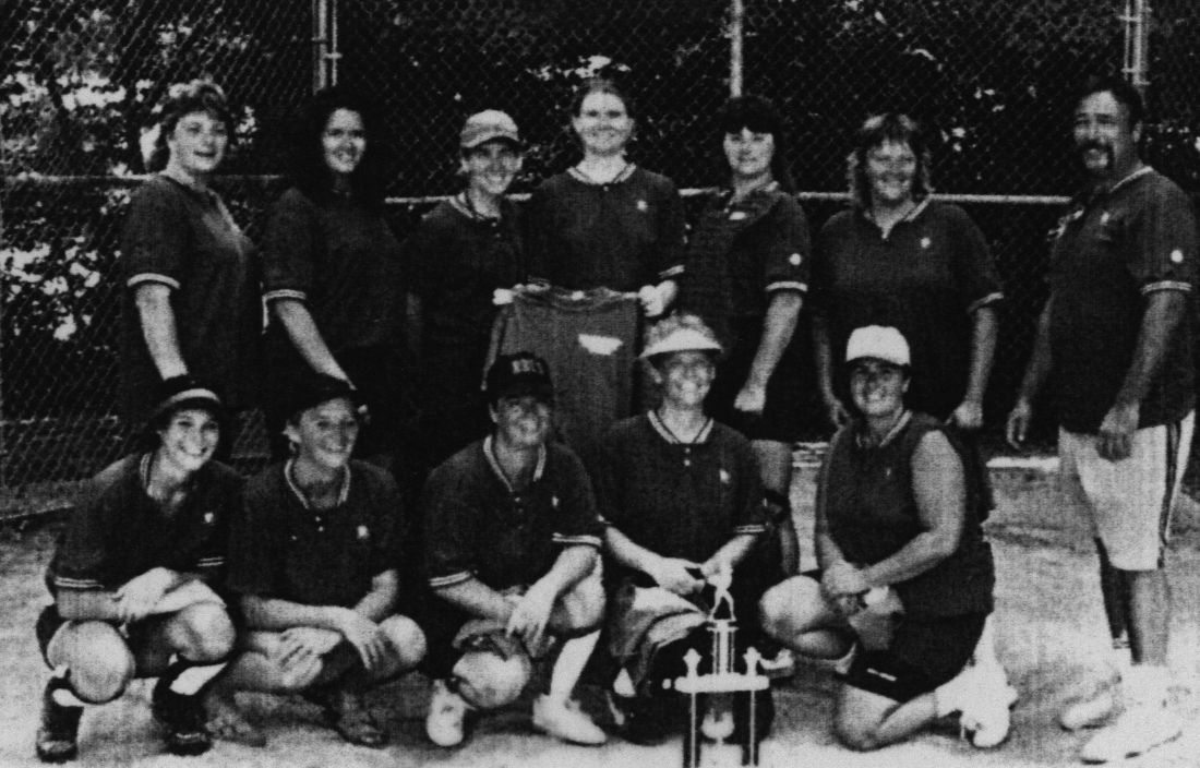 Softball -Grafton Tournament -1999 -Ladies-D Champs-Carrying Place