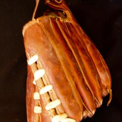 1953 left hand fast pitch leather softball glove