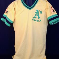 Cobourg Angels full softball uniform #32