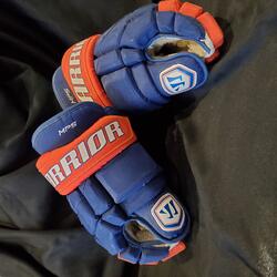 1990 Edmonton Oiler gloves worn by Steve Smith