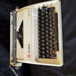 Typewriter used for many years by Layton Dodge