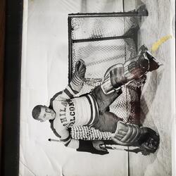 1952 Clarke Sommerville photo as goalie in EHL